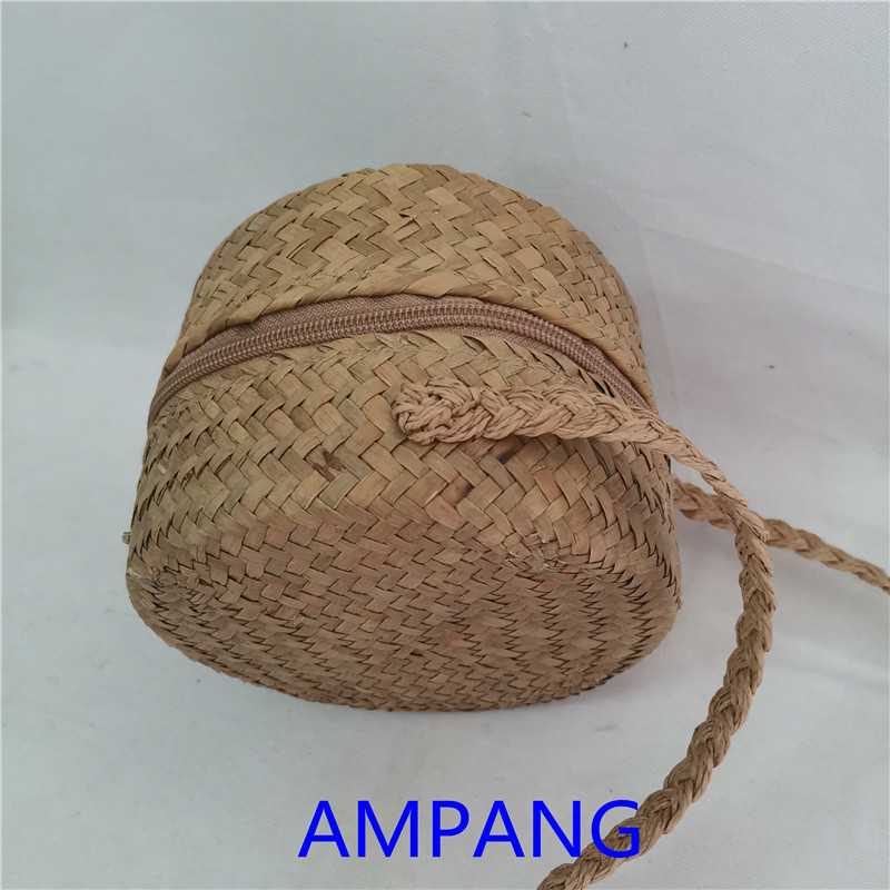 straw bag