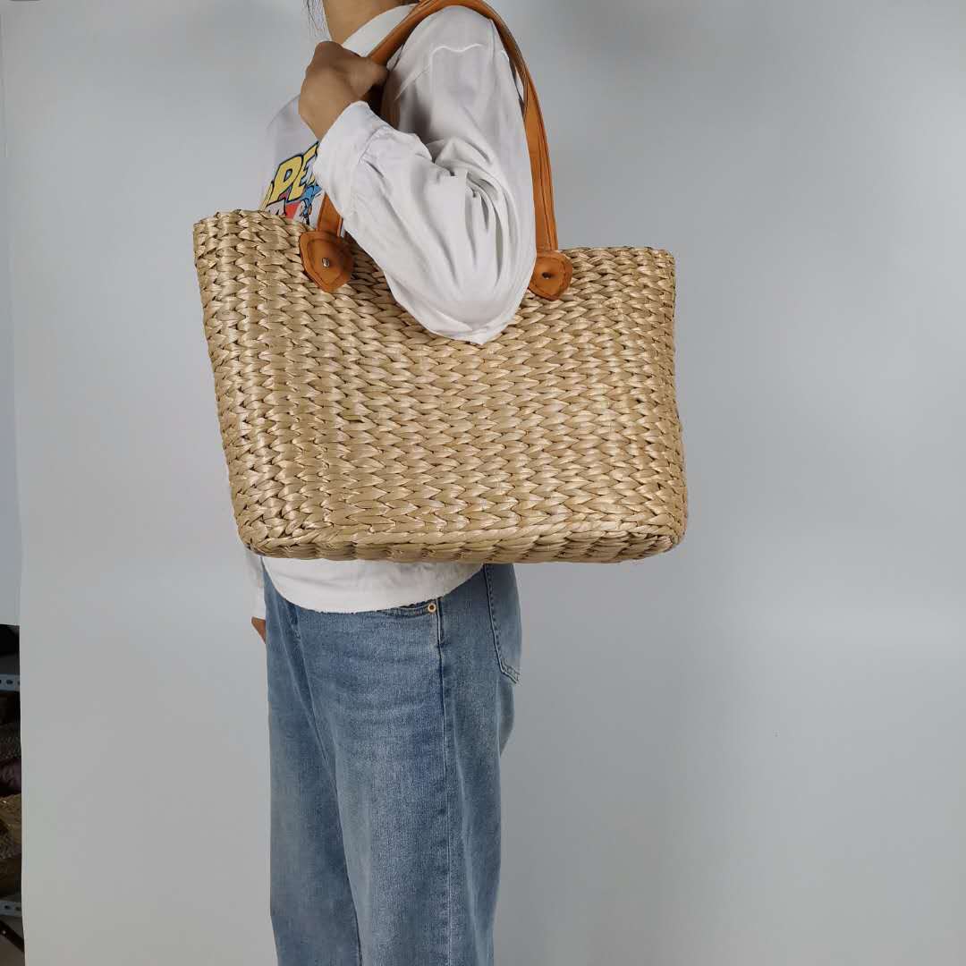 straw bags