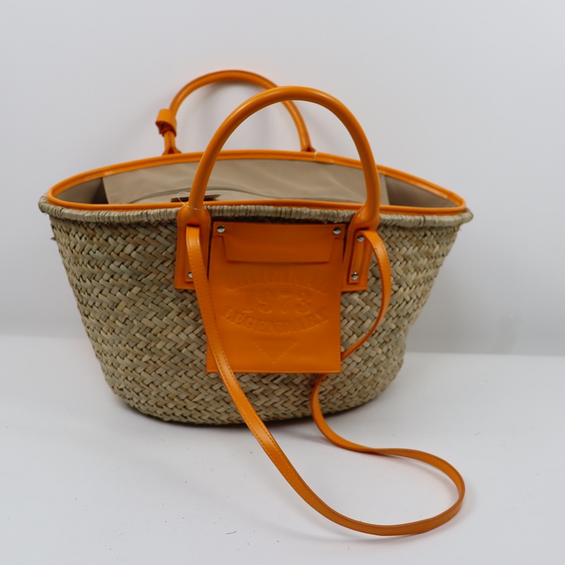 straw bags