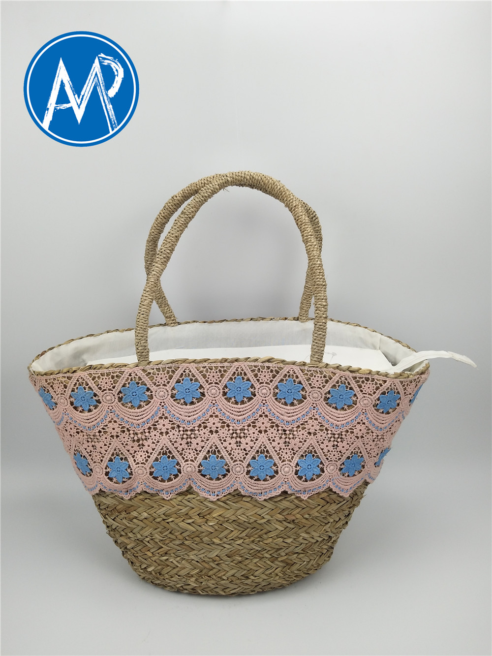 straw bags