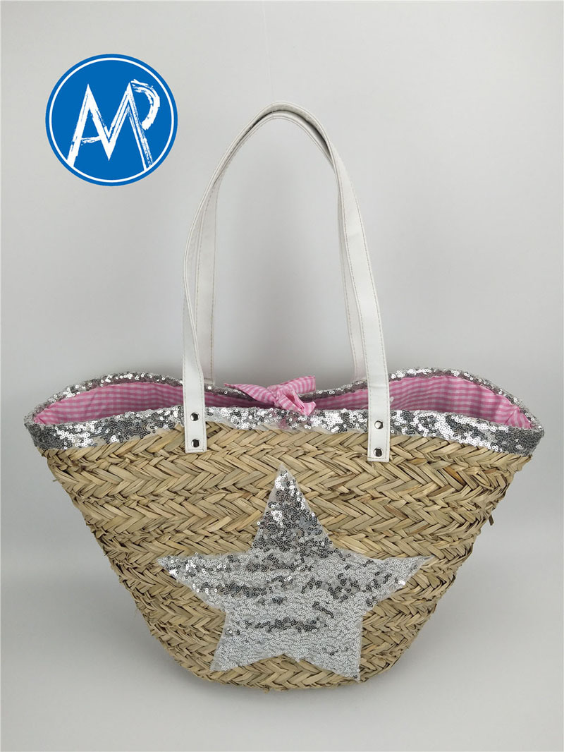 straw bags