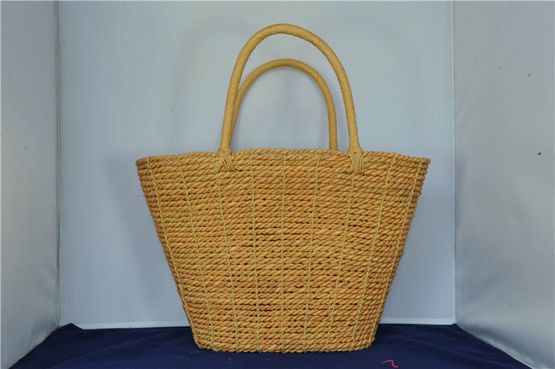 straw bags