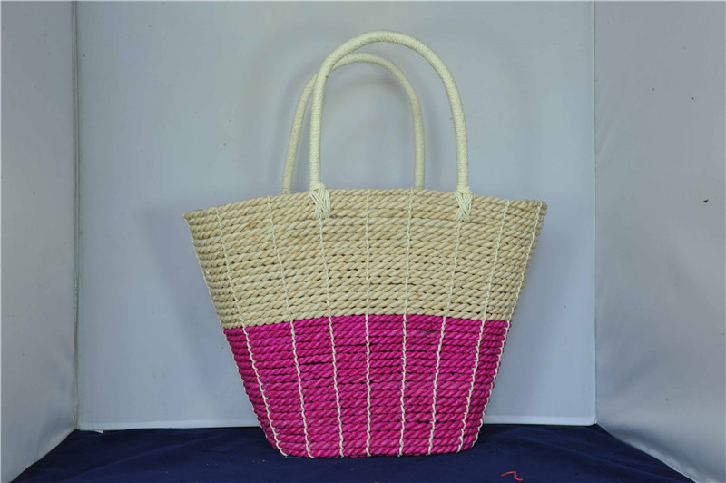 straw bags