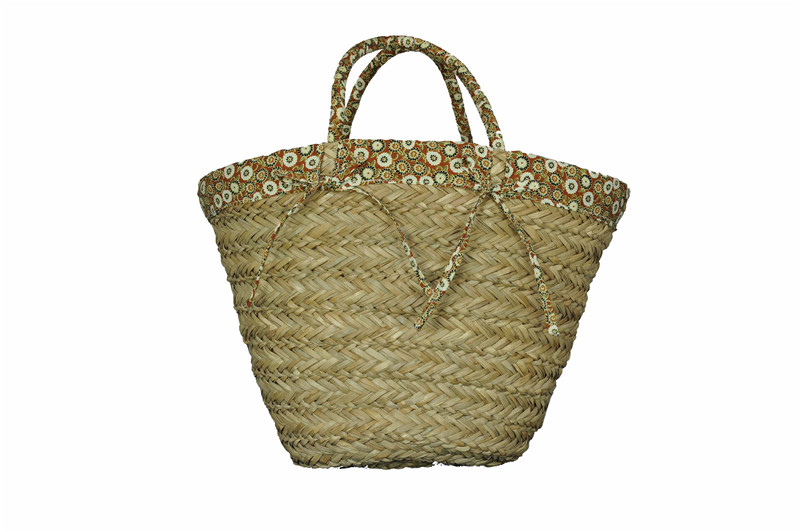 straw bags