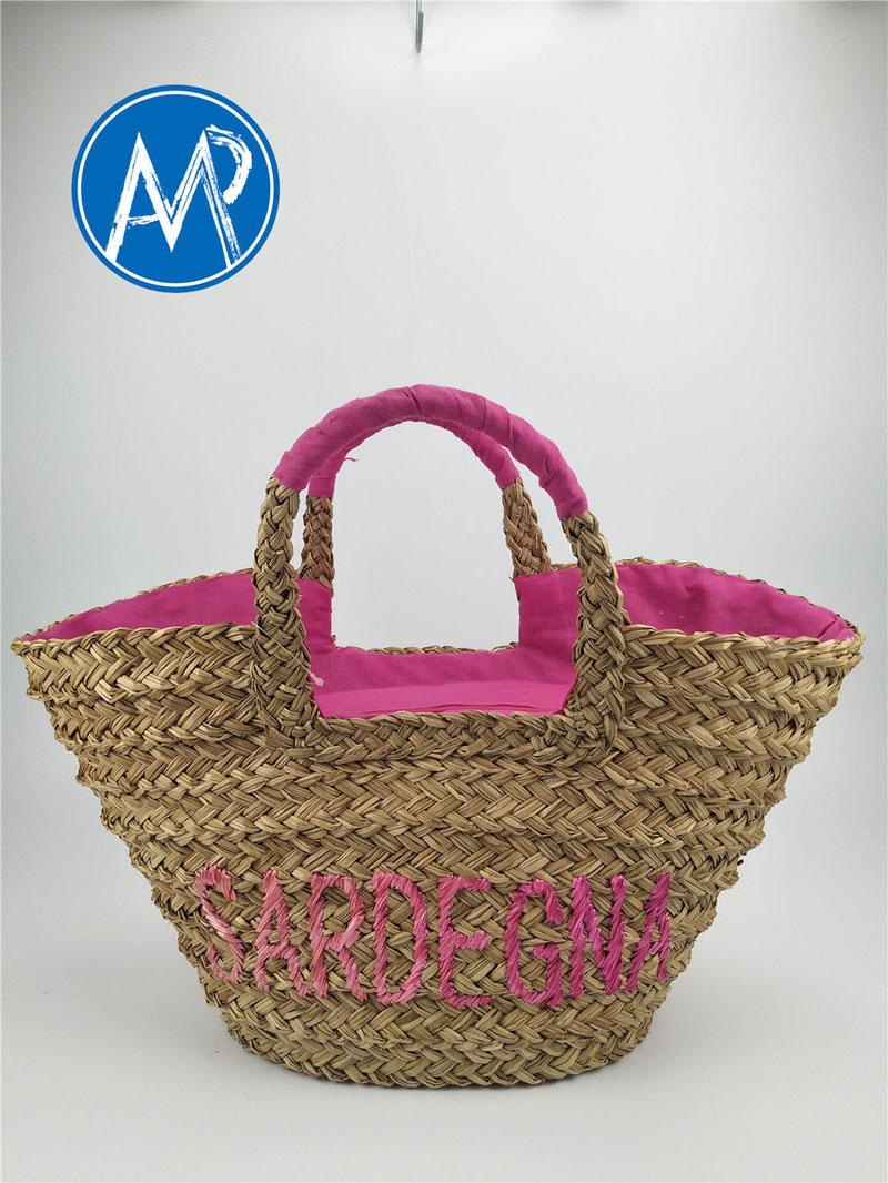 straw bags