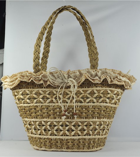 straw bags