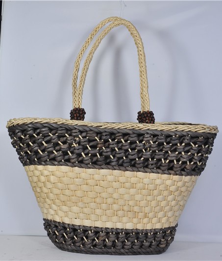 straw bags